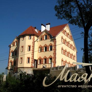 Ольжича вул., 44