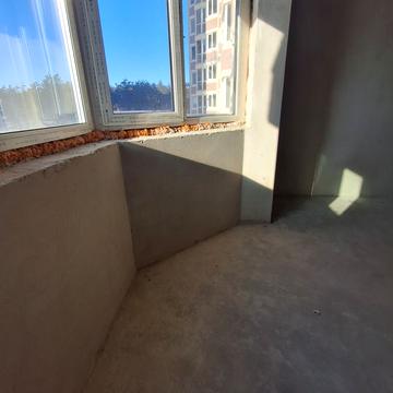 Університетська вул., 1-Б