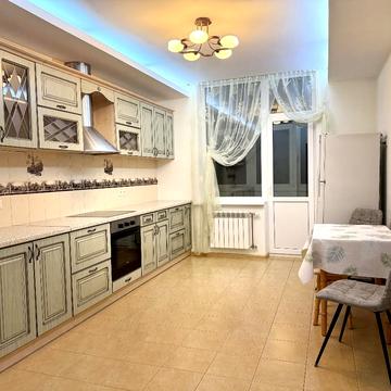 Драгоманова вул., 40-Е