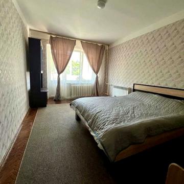 Соломянська вул., 8