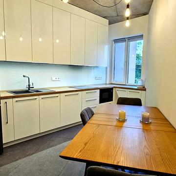 Новопольова вул., 2 корп. 1