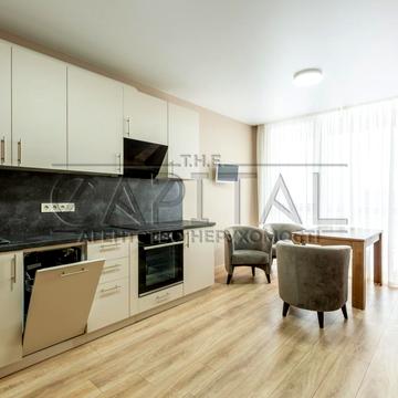 Причальна вул., 12