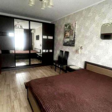 Бориса Гмирі вул., 16