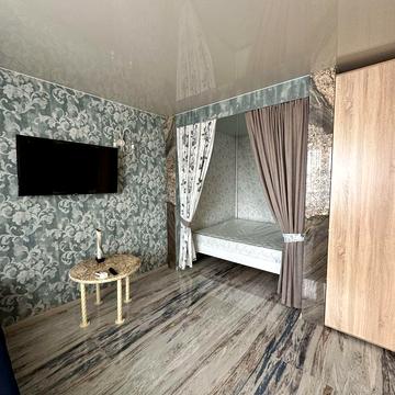 Павла Тичини просп., 6