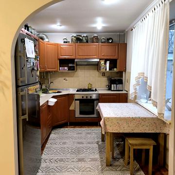 Михайла Грушевського вул., 53
