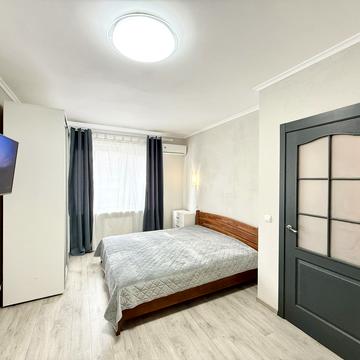 Бориса Гмирі вул., 16