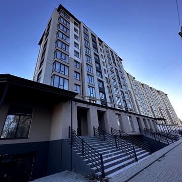 Чорновола вул., (Будинок 2)