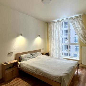 Героїв Майдану вул., (Будинок 6)