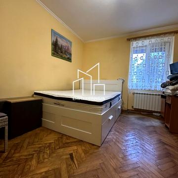 Генерала Олександра Грекова вул., 8