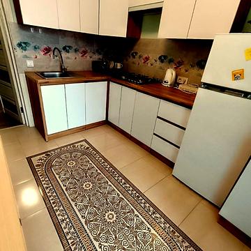 Героїв Майдану вул., 19-Б