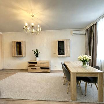 Володимира Івасюка просп. (Героїв Сталінграду), 2-Д