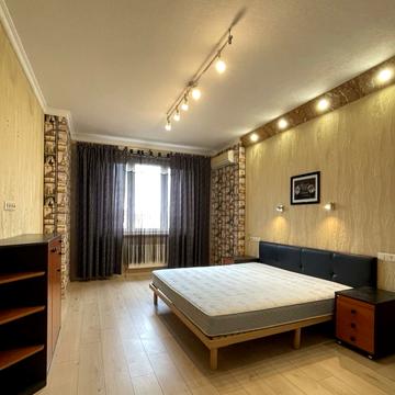 Юрія Поправки вул. (Миколи Лебедєва), 4/39-А