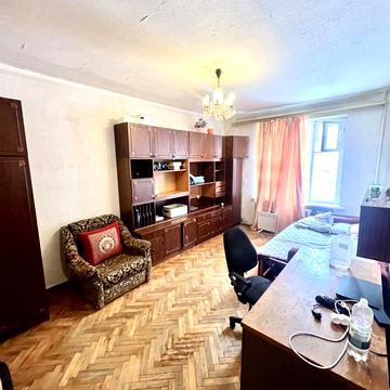 Автозаводська вул., 27-Б