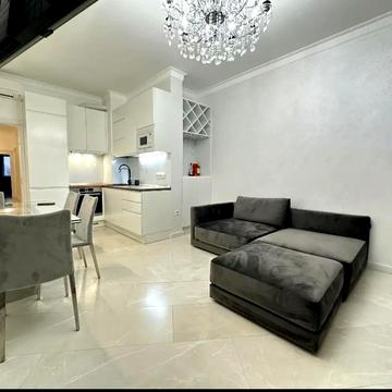 Аркадійське плато вул. (Гагаринське плато), 9