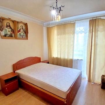 Гната Хоткевича вул., 16