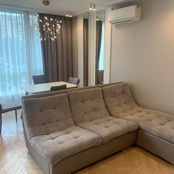 Предславинська вул., 40