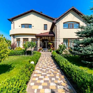 Боярська вул.