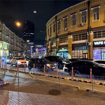 Бессарабська пл., 2