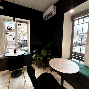 Перемоги вул., 8/4