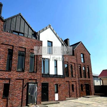 Івана Сірка вул., 15