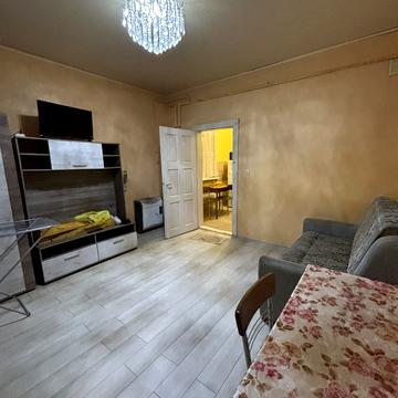 Михайла Грушевського вул., 47