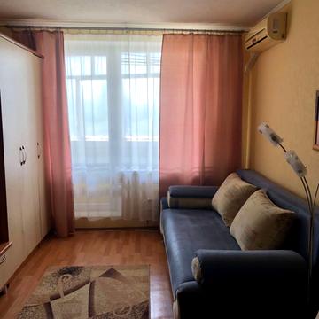 Академіка Павлова вул., 162