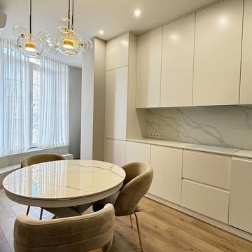 Добровольців вул. (Маршала Говорова), 8