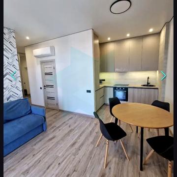 Кучеревського бульв., 1