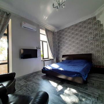 Соборна пл., 6