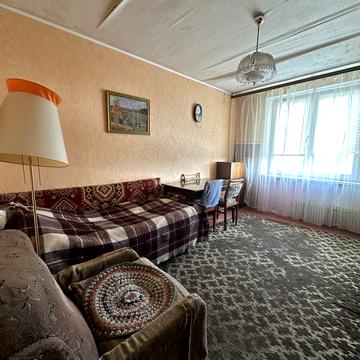 Нескорених вул., 17