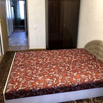 Київська вул., 12