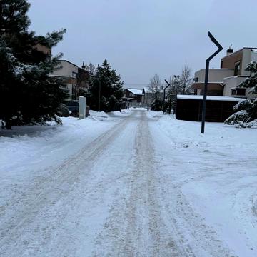 Квітнева вул.