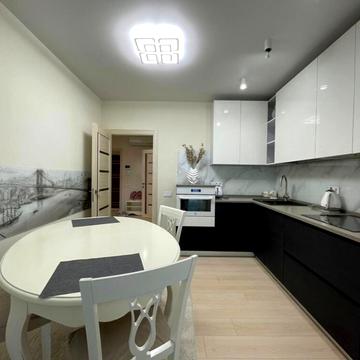 Анатолія Бортняка вул., 7