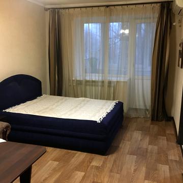 Лєскова вул., 6