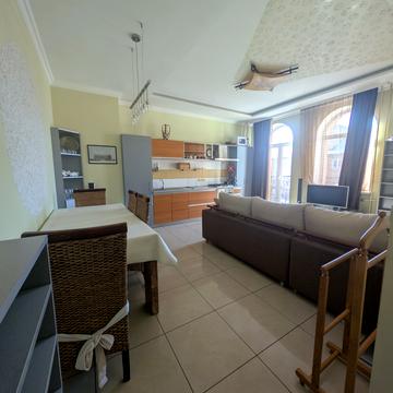 Волоська вул., 50/38