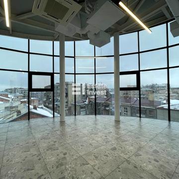 Манізера вул. (Красіна), 8