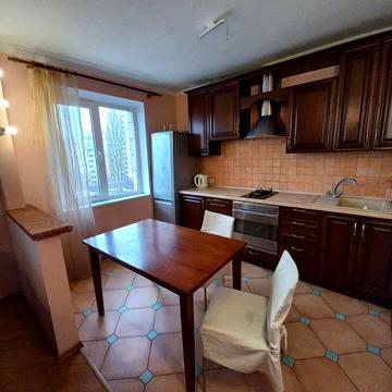 Татарська вул., 3/2