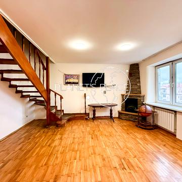 Гоголівська вул., 27