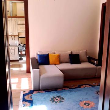 Набережно-Хрещатицька вул., 7-В