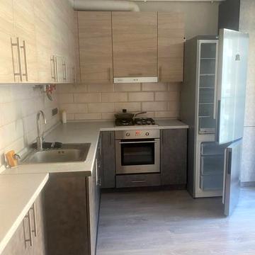 Західна вул., 14