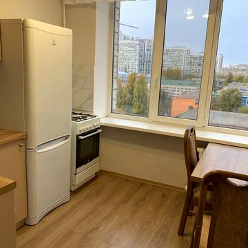 Лесі Українки бульв., 36/10