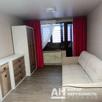 Металургів вул., 35