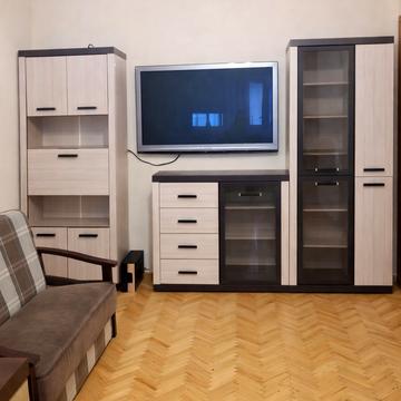 Ревуцького вул., 4