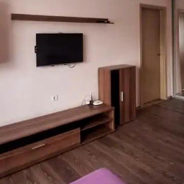 Богдана Хмельницького просп. (Героїв Сталінграда), 16