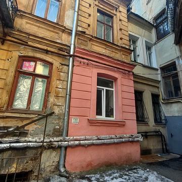 Ніжинська вул., 58