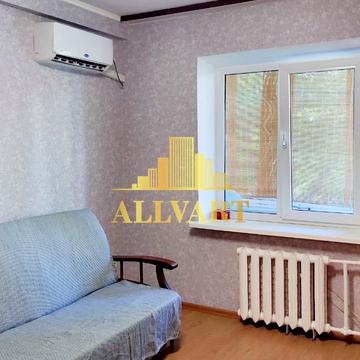 Ореста Левицького вул. (Академіка Курчатова), 13