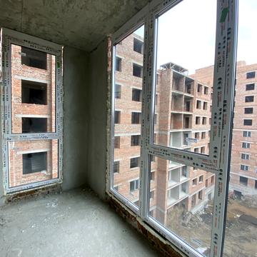 Степана Бандери вул., (Будинок 1)