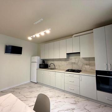 Юліана Пелеша вул., 3