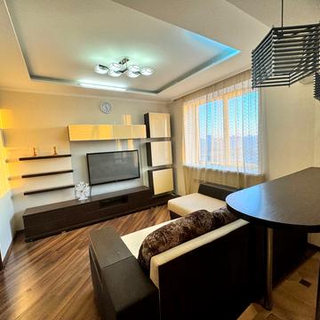 Бориспільська вул., 6