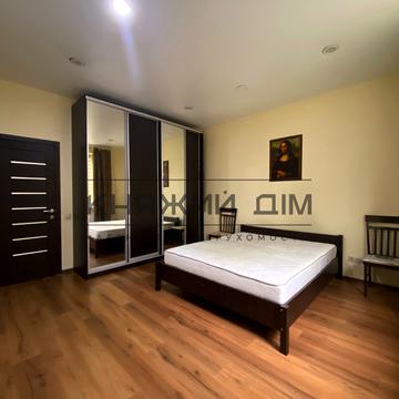 Щаслива вул., (вул. Щаслива, 45)